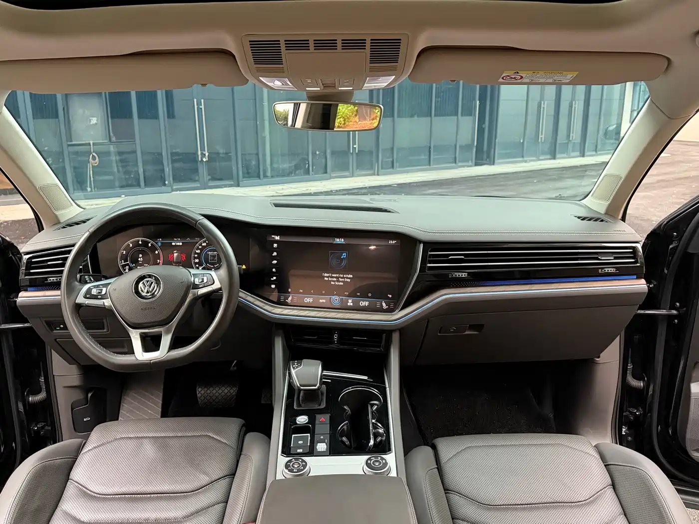 Volkswagen Touareg 2019 2.0TSI Sharp Wing Edition China VI фото 10