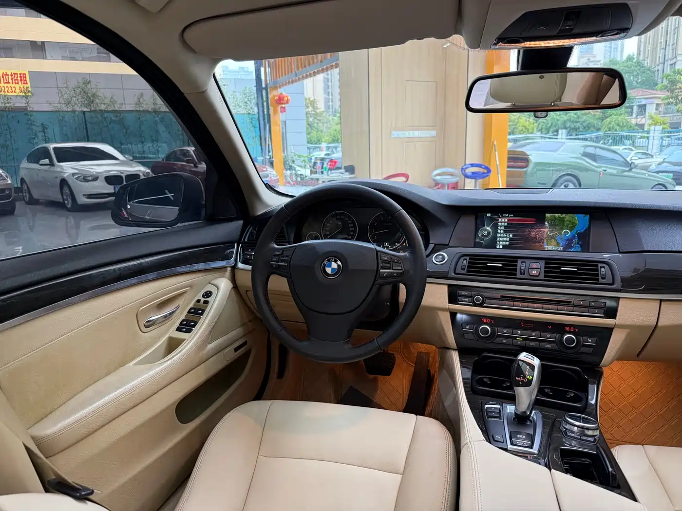 BMW 5 Series 2013 530Li Luxury фото 19