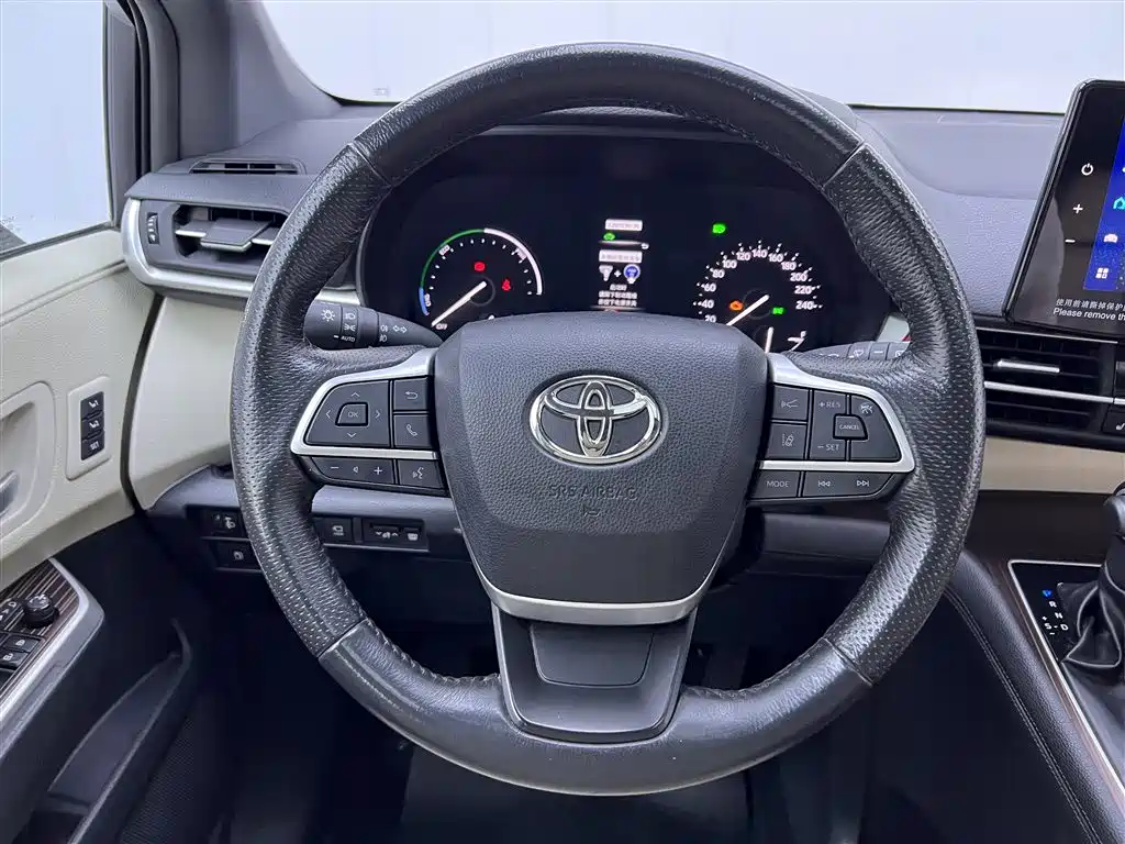 Toyota Granvia 2023 2.5L Hybrid Prestige PLUS Edition фото 15