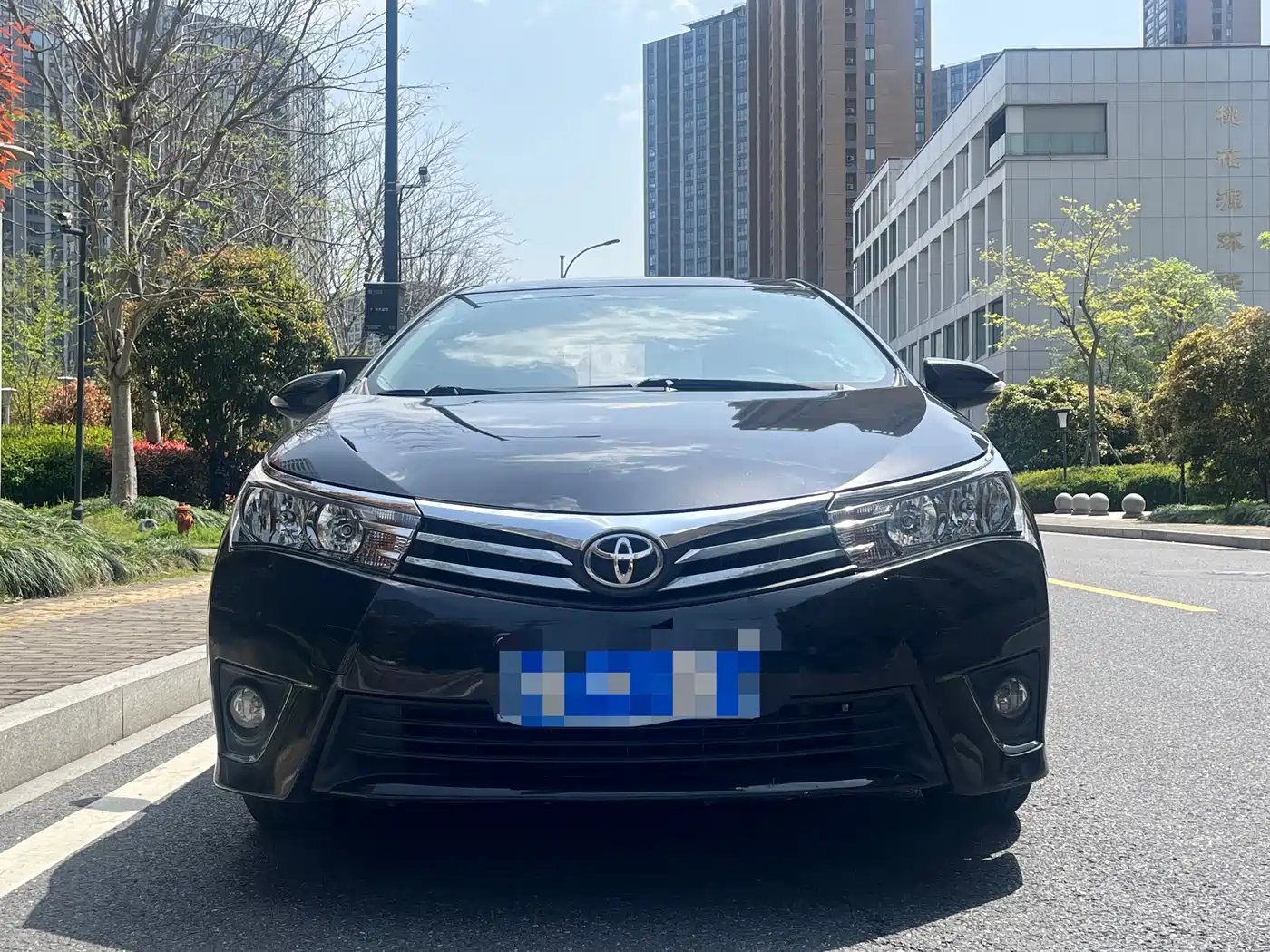 Toyota Corolla 2014 1.6L CVT GL фото 2