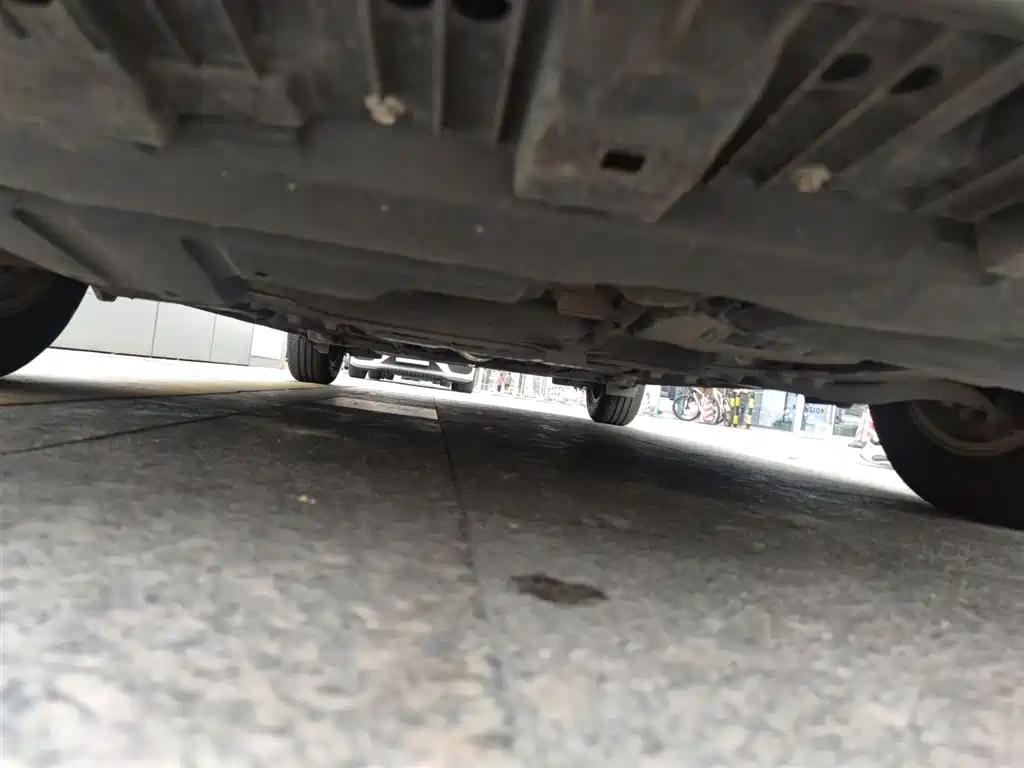 Toyota Corolla 2014 1.6L CVT GL-i фото 20