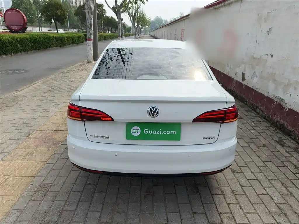 Volkswagen Bora 2019 1.5L Auto Fashion Model фото 6