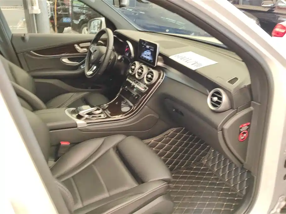 Mercedes-Benz GLC 2019 GLC 260 L 4MATIC Dynamic фото 8