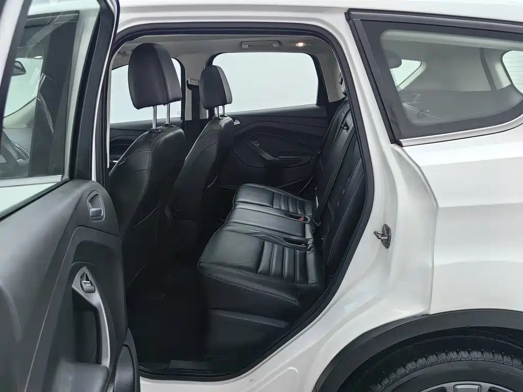 Photo 15 - Ford Kuga