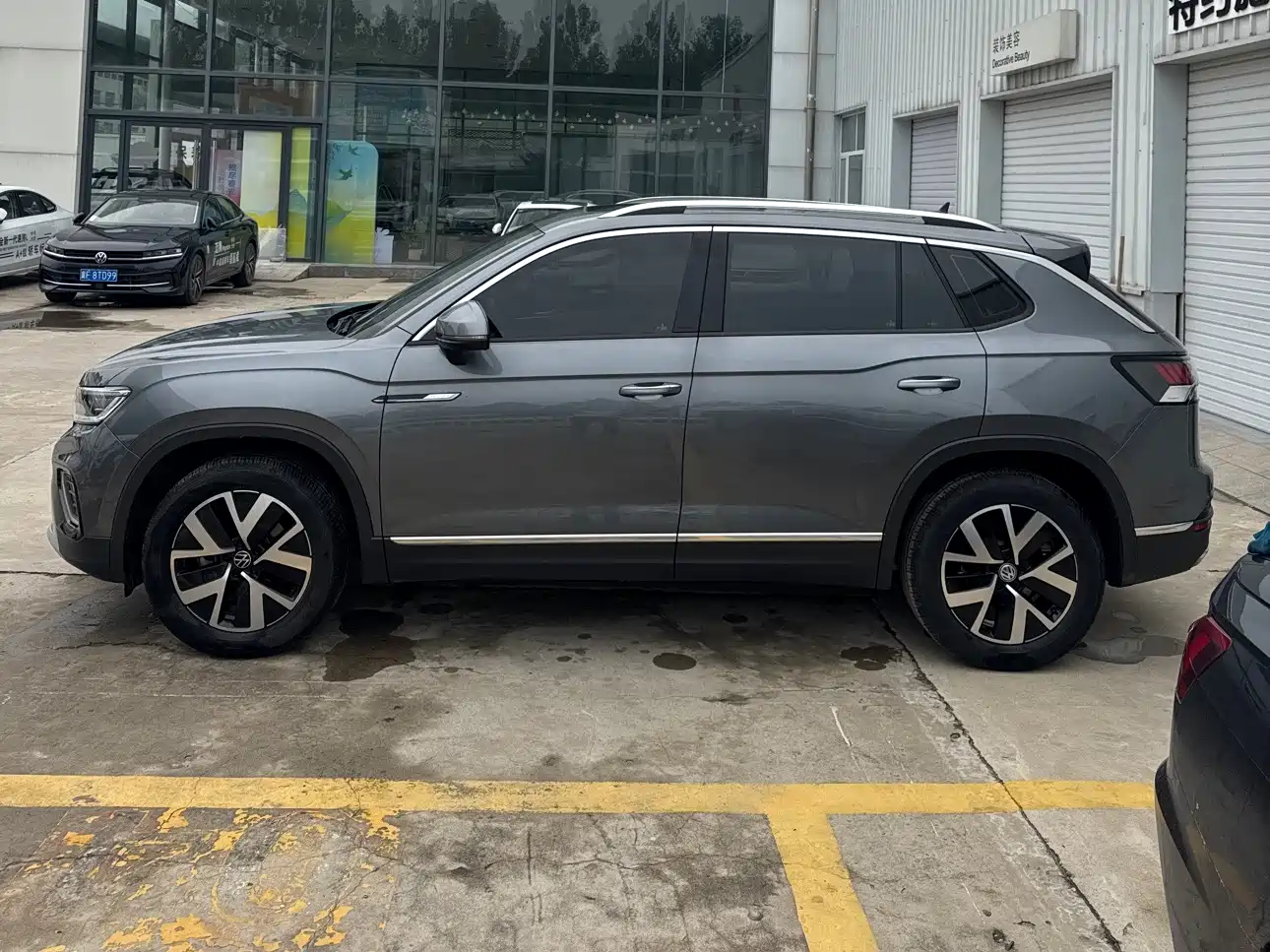 Volkswagen Tayron 2023 300TSI 2WD Luxury Plus Advanced Edition фото 3