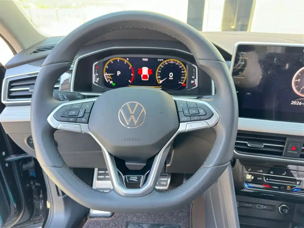 Volkswagen Tiguan L 2025 330TSI Automatic 2WD R-Line Dragon Glory Edition фото 15
