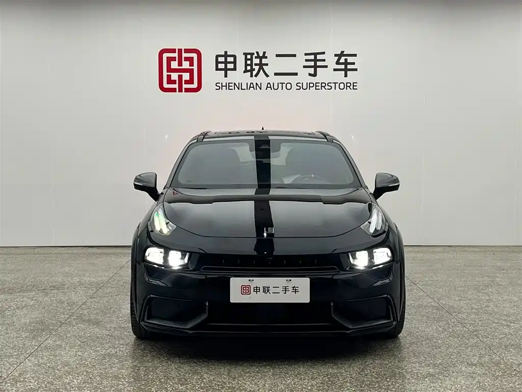 Lynk & Co 02 Hatchback 2021 2.0TD Halo фото 5