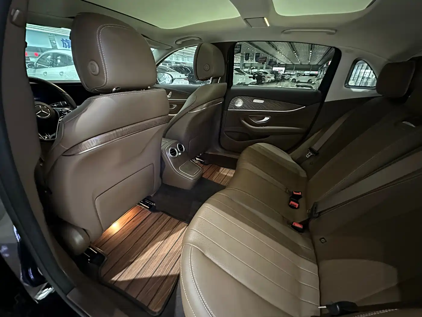 Mercedes-Benz E-Class 2022 E 260 L Sport фото 6