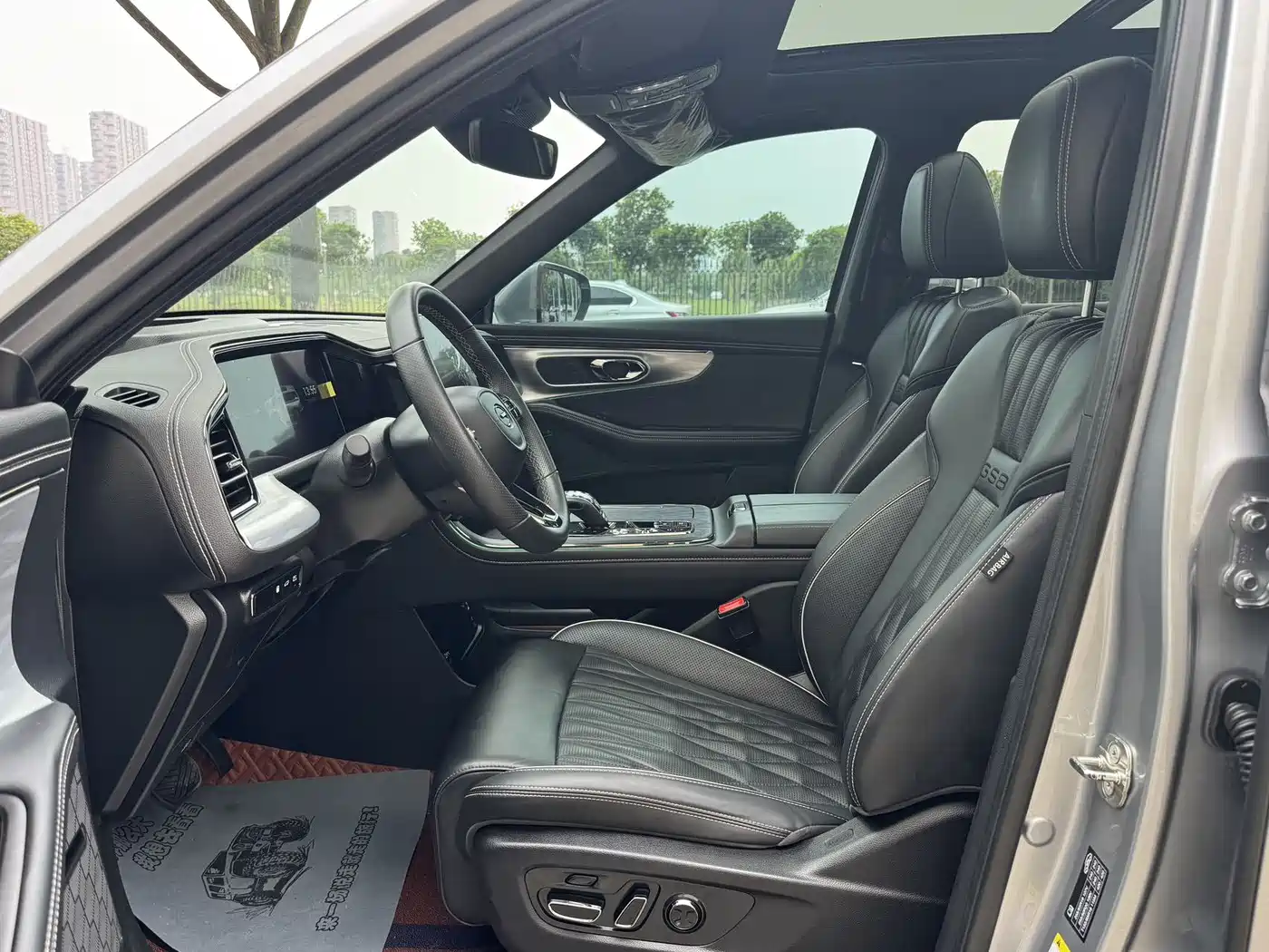 GAC Trumpchi Trumpchi GS8 2022 Hybrid Series 2.0TM 4WD Premium Edition (7-Seater) фото 5