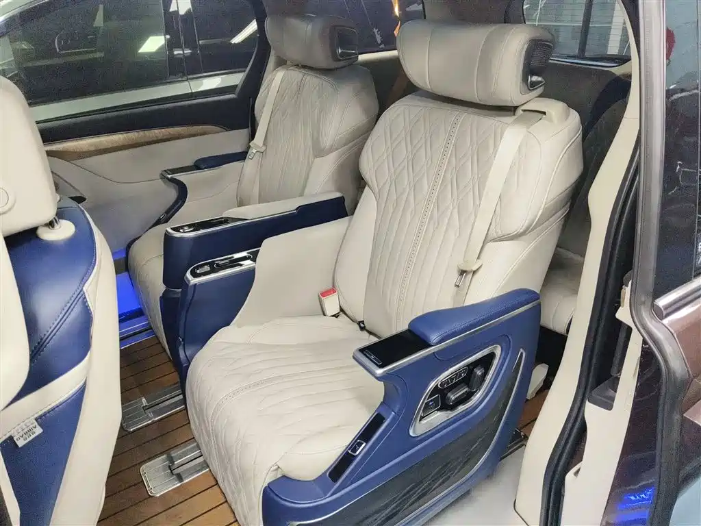 Buick GL8 2017 ES 28T Comfort Type China V фото 13
