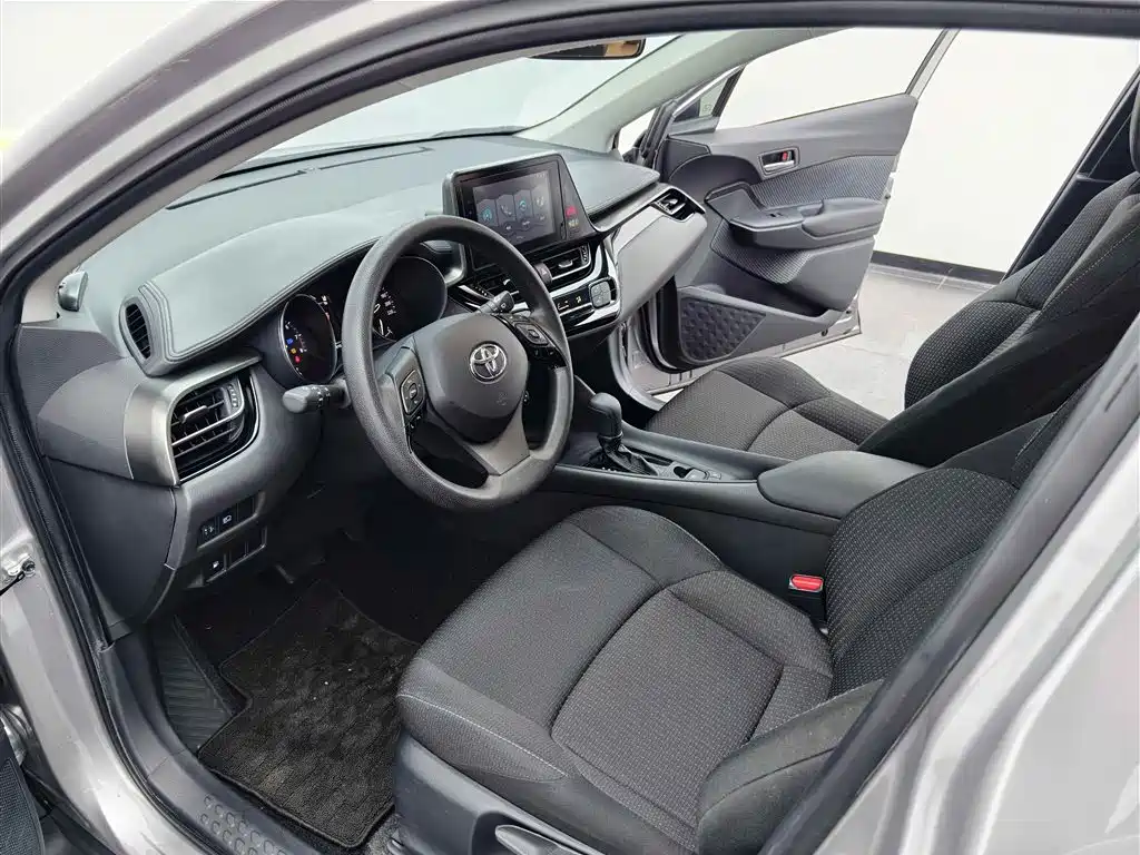 Toyota IZOA 2021 2.0L Yixing Edition фото 14