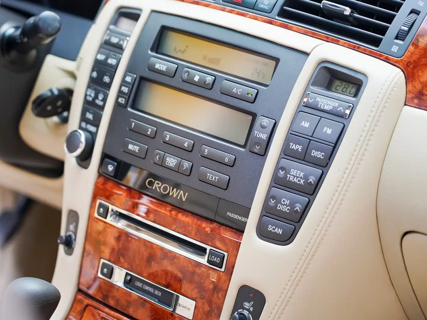 Toyota Crown 2007 2.5L Royal Leather Edition фото 18