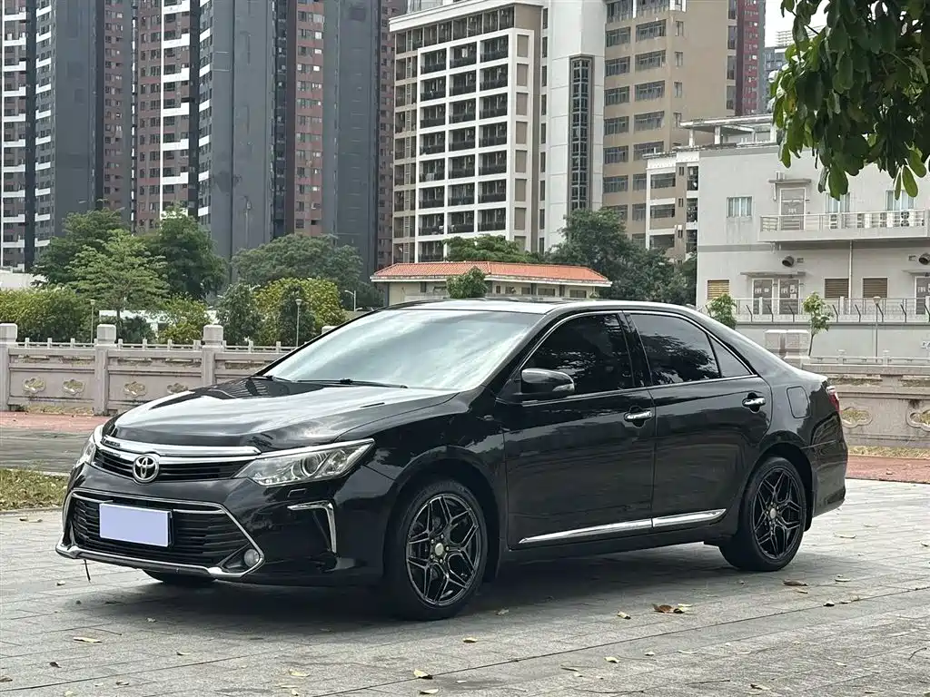Toyota Camry 2016 2.5G 10th Anniversary Luxury Navigation Edition