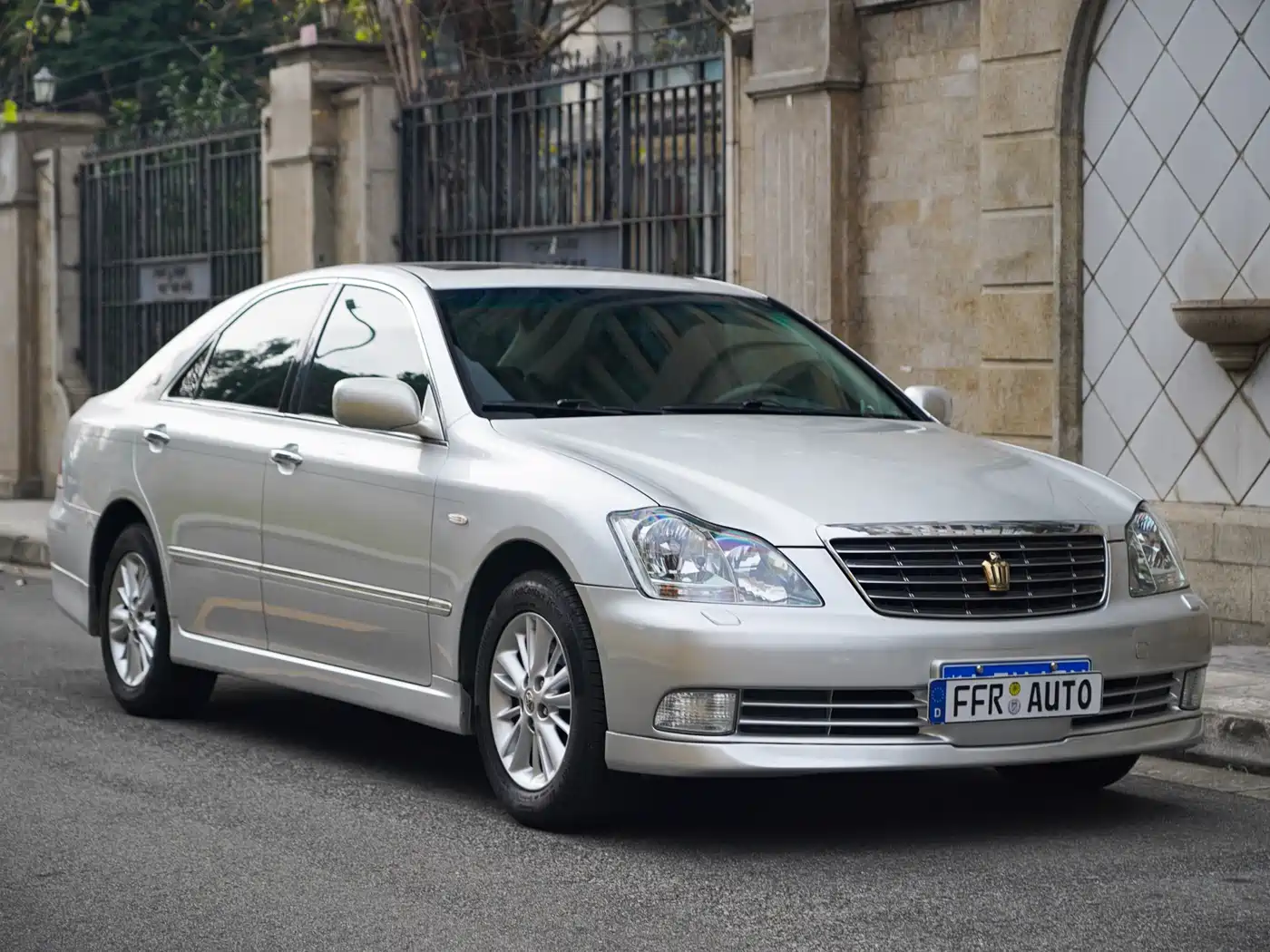 Toyota Crown 2007 2.5L Royal Leather Edition фото 3
