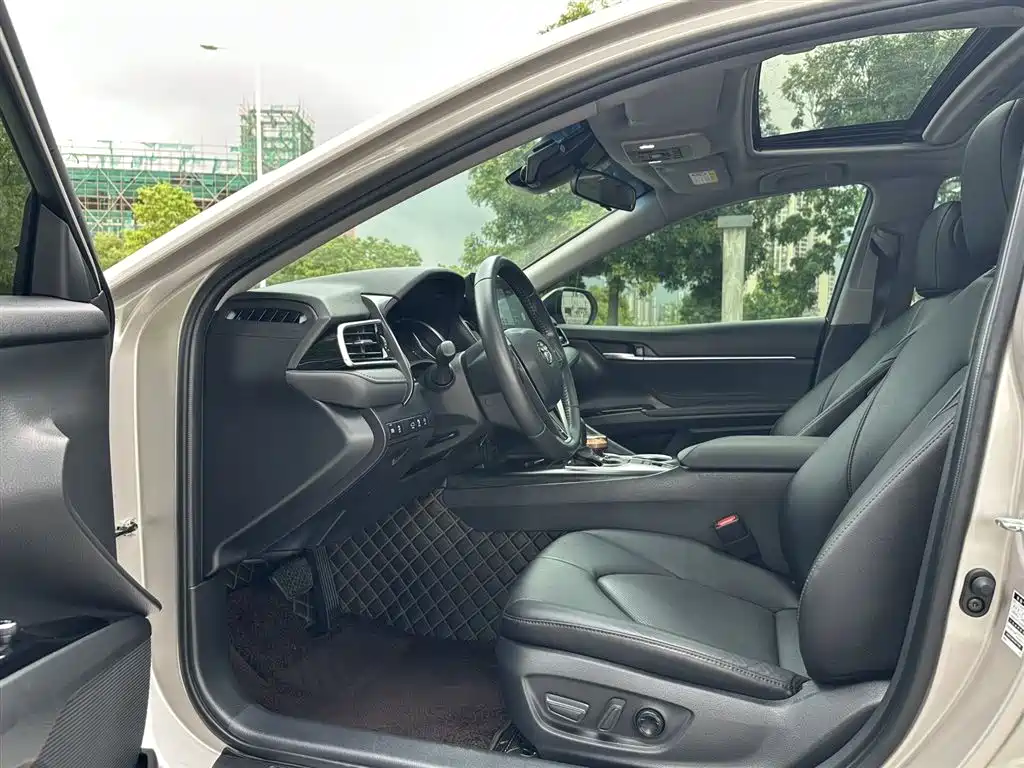 Toyota Camry 2021 2.0G Luxury Edition фото 4