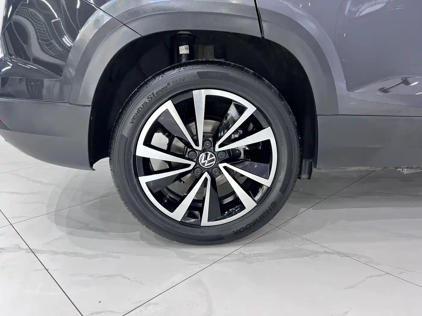 Volkswagen Tharu 2022 280TSI FWD Luxury Edition фото 19