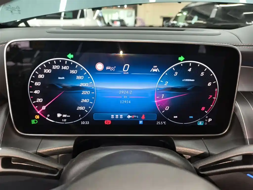 Mercedes-Benz GLC 2025 GLC 300 L 4MATIC Luxury 5-seater фото 12