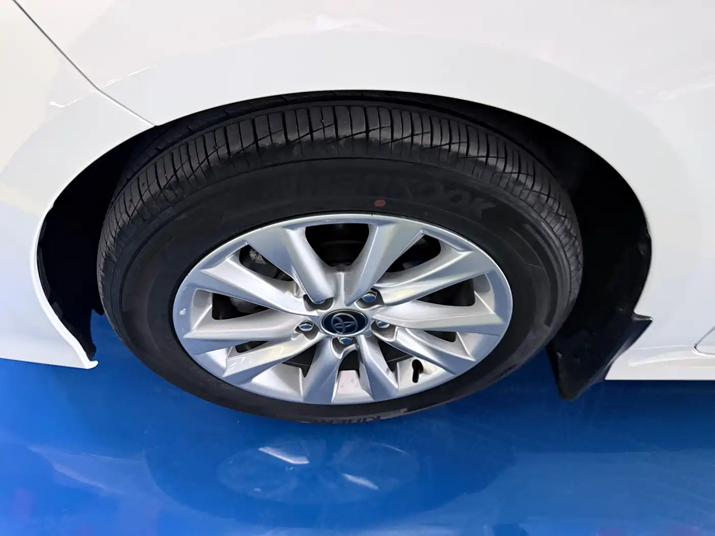 Toyota Corolla 2024 1.8L Smart Hybrid Dual Engine Flagship Edition фото 5