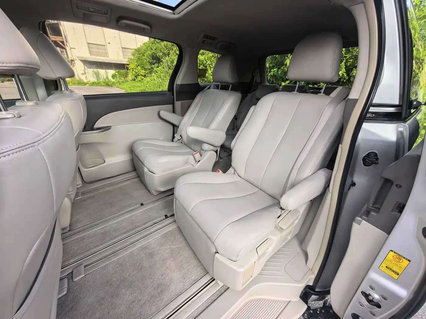 Toyota Previa 2009 2006 Model 2.4L 7-Seater Luxury Edition