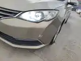 Фото 24 - Roewe 360