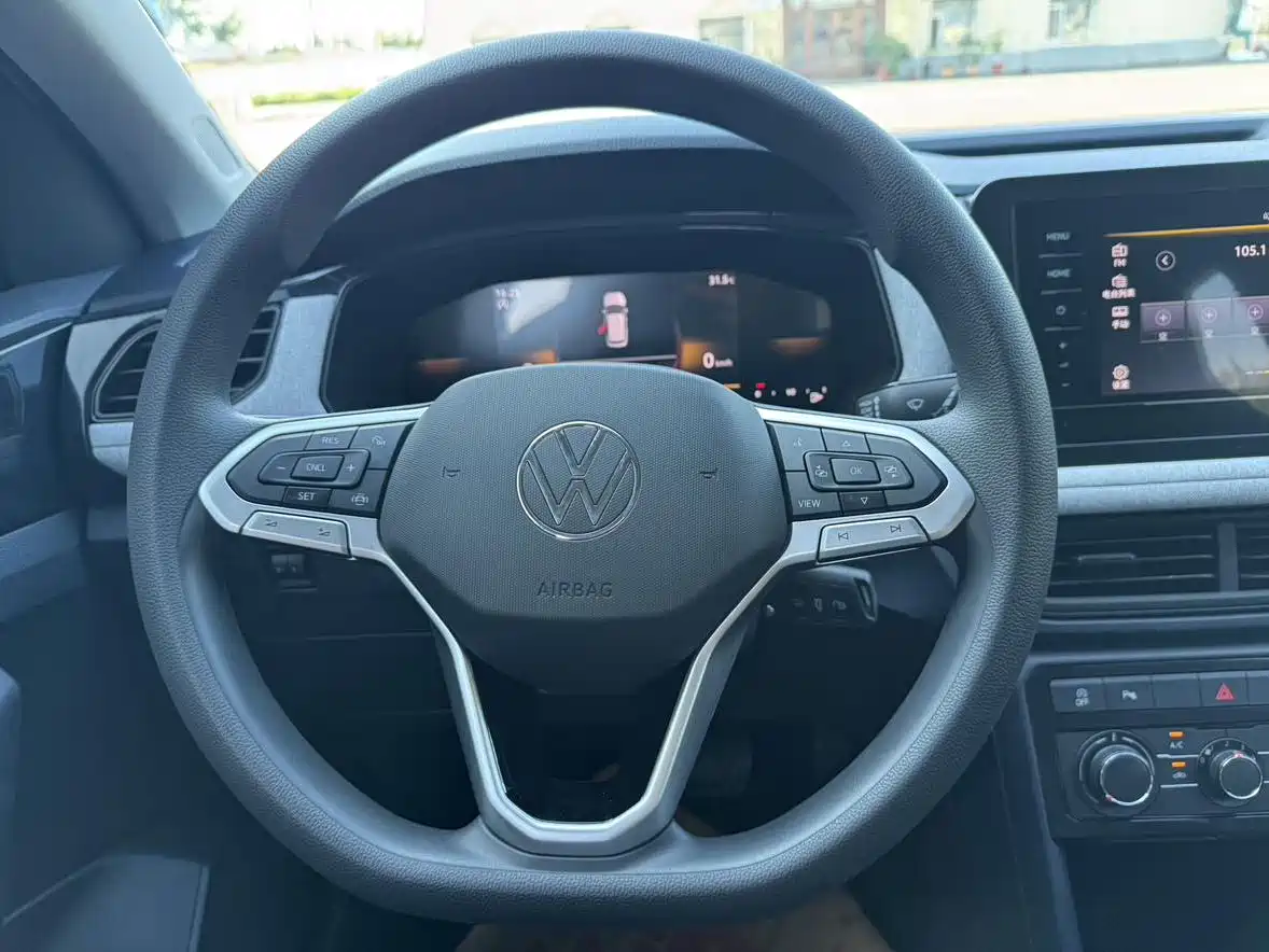 Volkswagen Tharu 2025 2025 Model Rising Star 1.5L Advance Edition