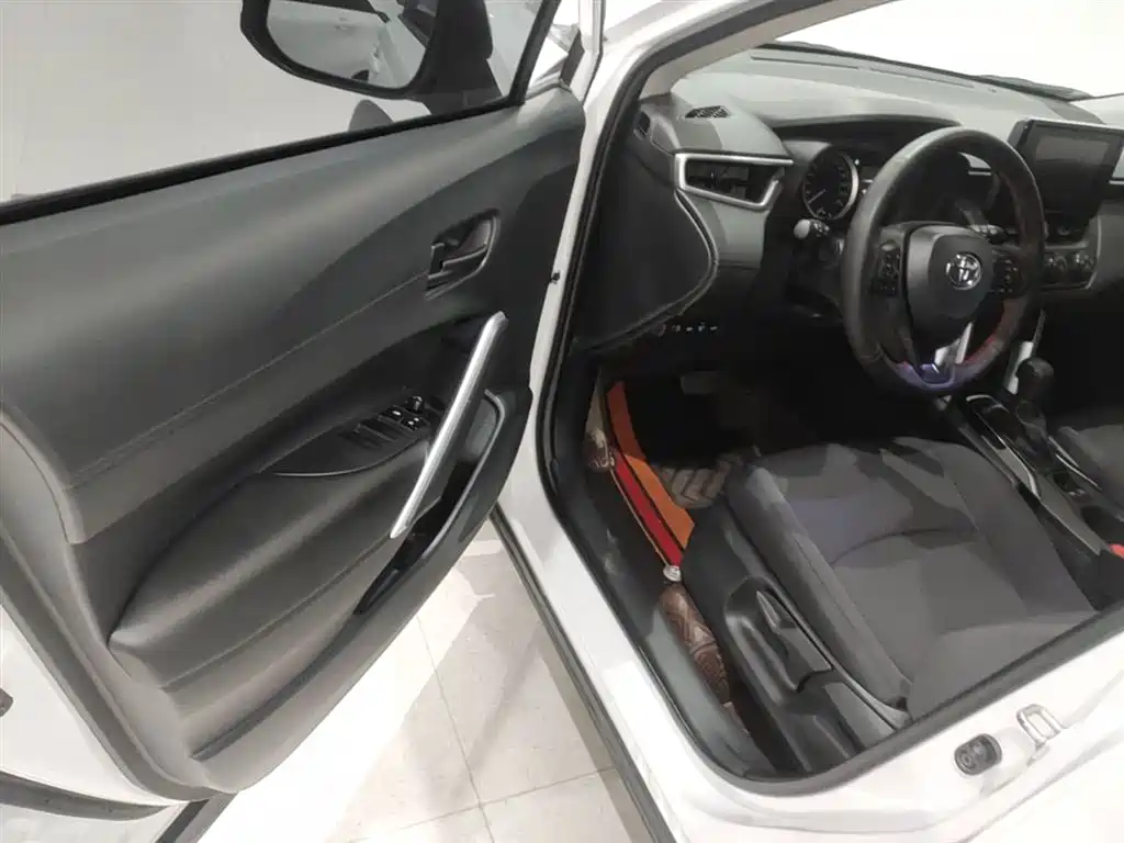 Toyota Corolla Cross 2022 2.0L Pioneer Edition фото 23