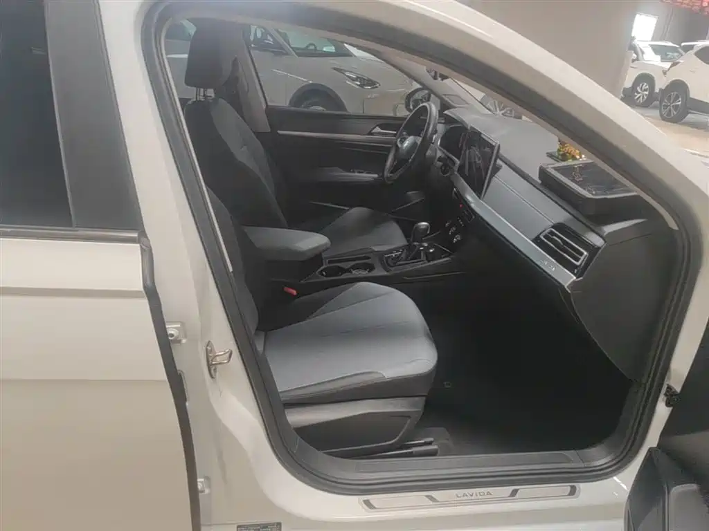 Volkswagen Lavida 2024 Model 1.5L Automatic Starlight 5 Million Edition фото 25