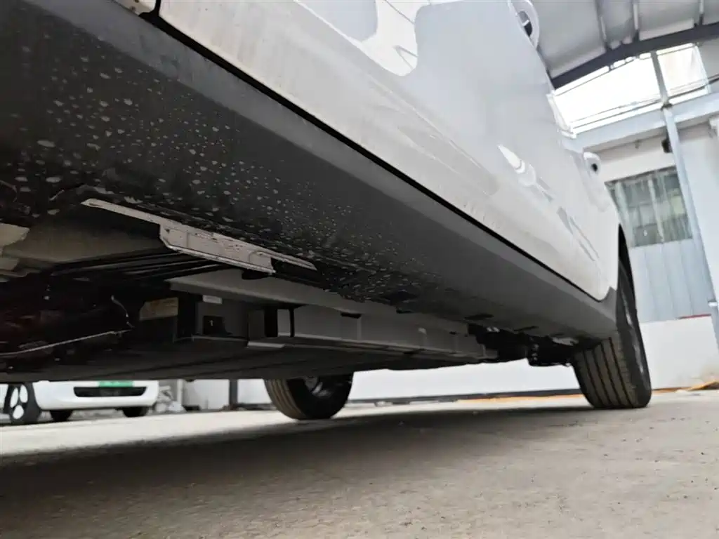 BYD Qin PLUS 2026 DM-i Smart Edition 128KM Progressive фото 22