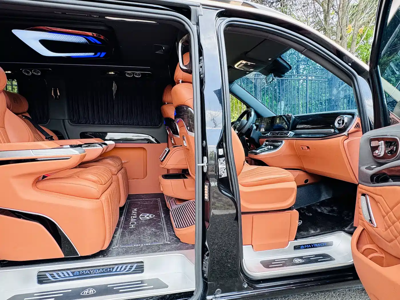 Mercedes-Benz Vito 2024 2.0T Elite Edition 7-Seater фото 14