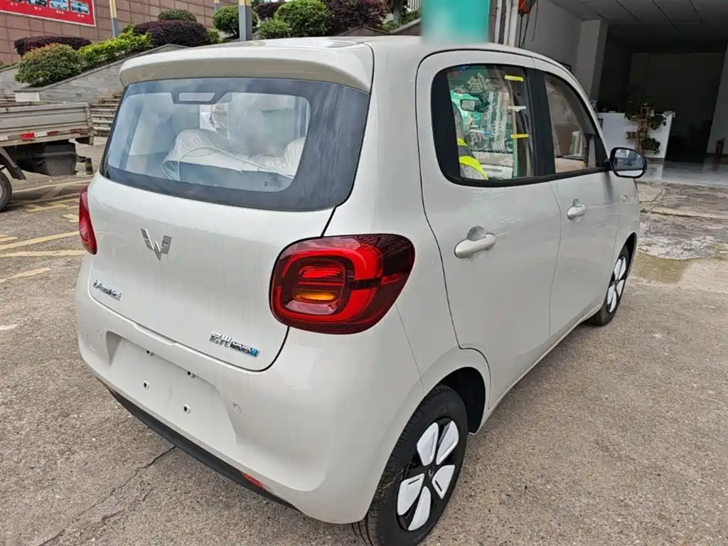 Wuling Motors Hongguang MINIEV 2026 2025 4-Door Advanced
