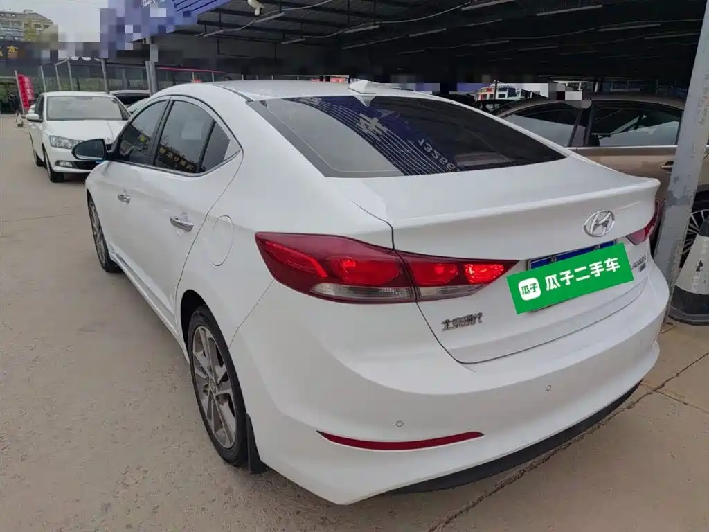 Hyundai Elantra 2016 Model 1.6L Automatic Smart Elite фото 5