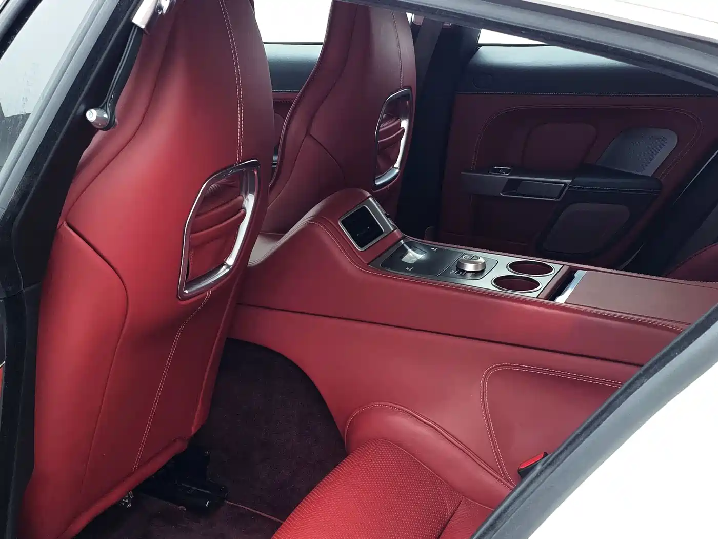 Aston Martin Rapide 2011 2010 6.0L