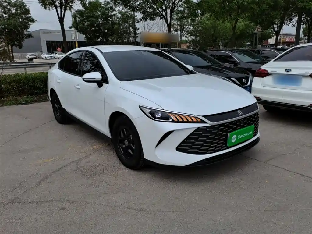 BYD Qin PLUS 2025 DM-i Smart Drive 55KM Leader фото 4