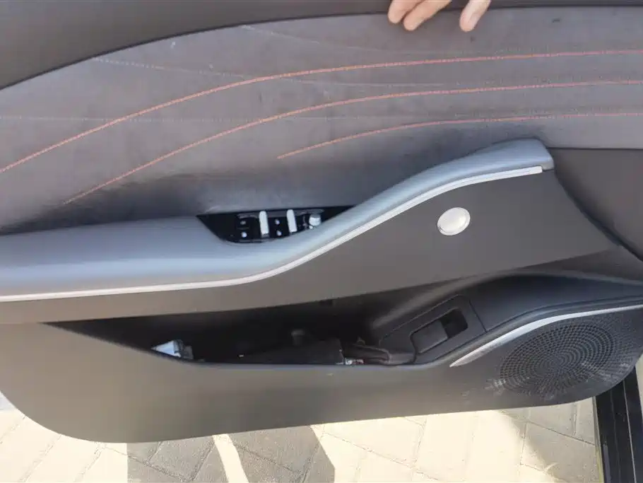 GEELY GALAXY GALAXY E8