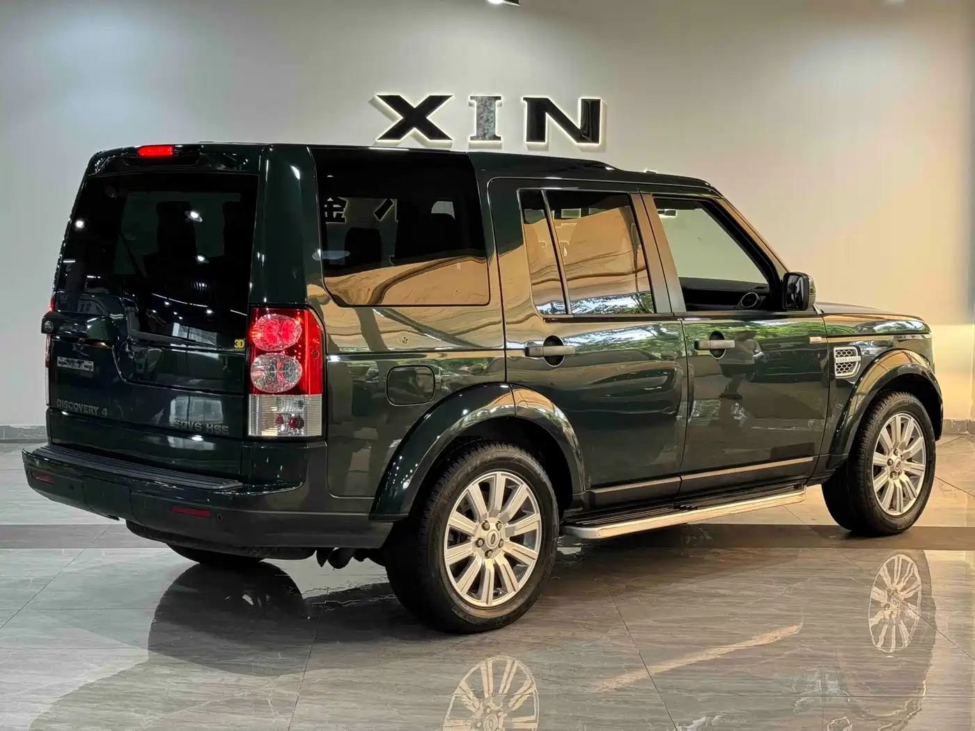 Land Rover Discovery 2012 3.0 SDV6 HSE Diesel фото 6