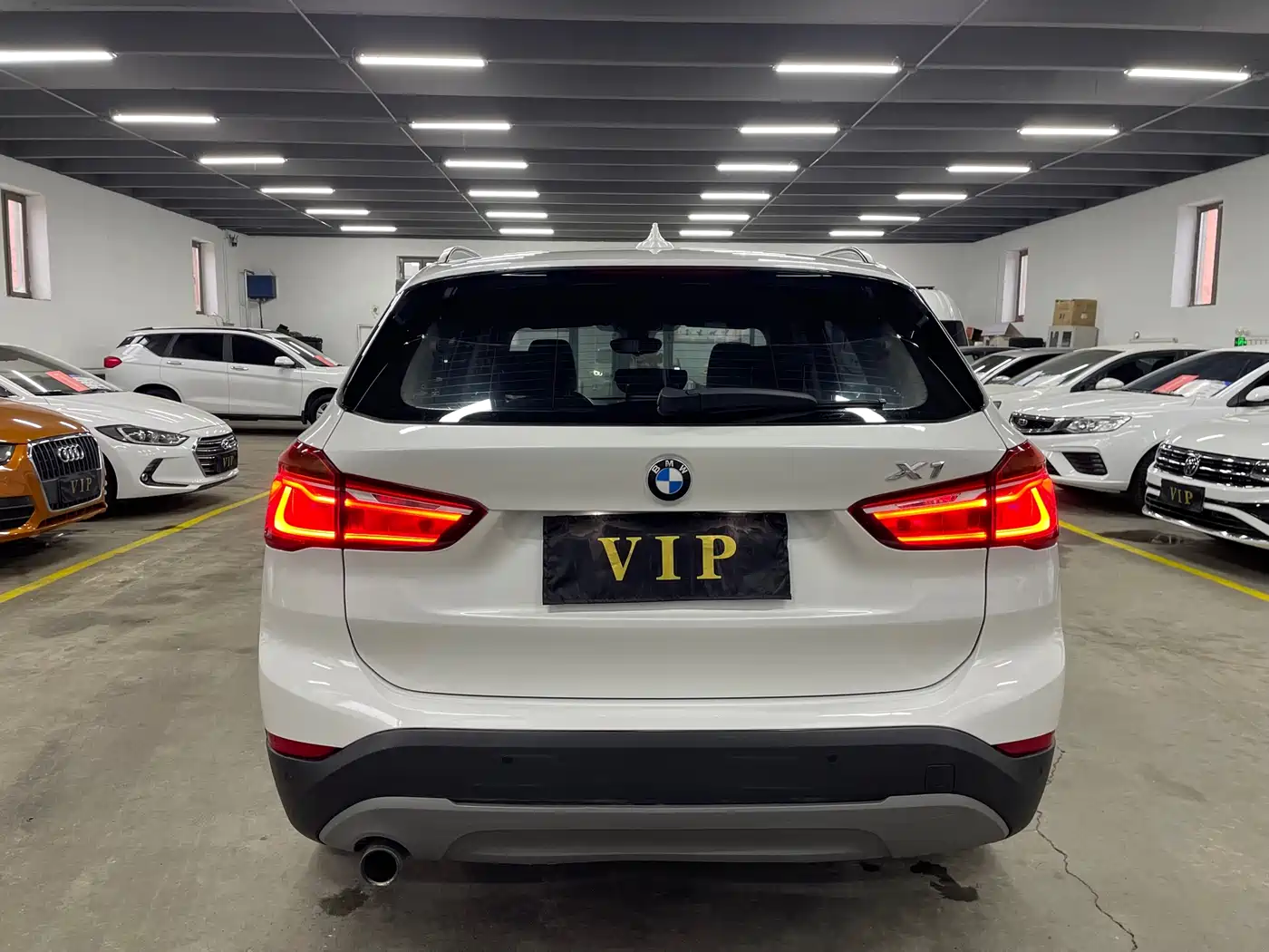 BMW X1 2016 sDrive18Li Premium Model фото 5