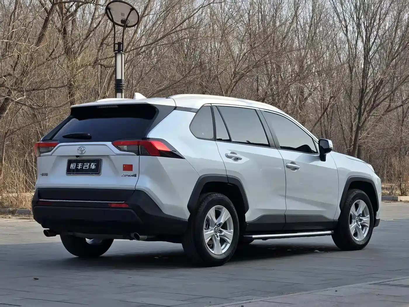 Toyota RAV4 Rongfang 2024 2.0L CVT FWD Urban Edition фото 5