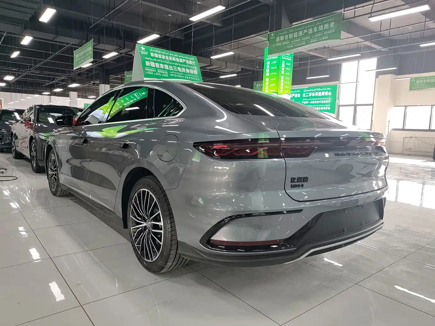 BYD Han 2023 DM-i Champion Edition 121KM Honor фото 7