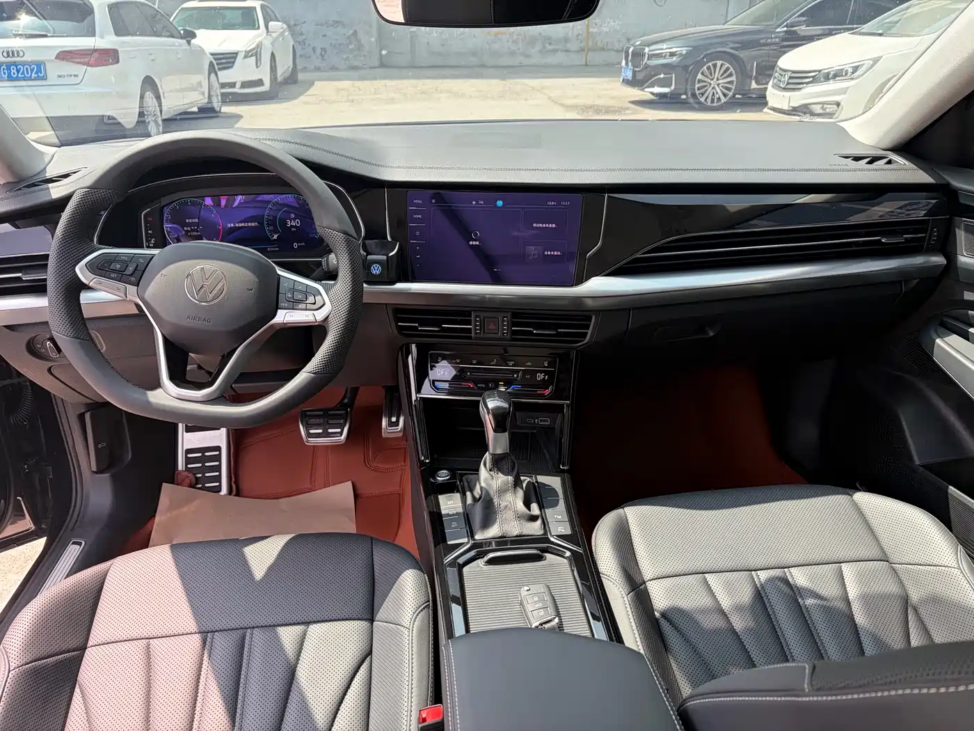 Volkswagen Passat 2025 Outstanding 380TSI Starlight Dragon Glory Edition фото 5