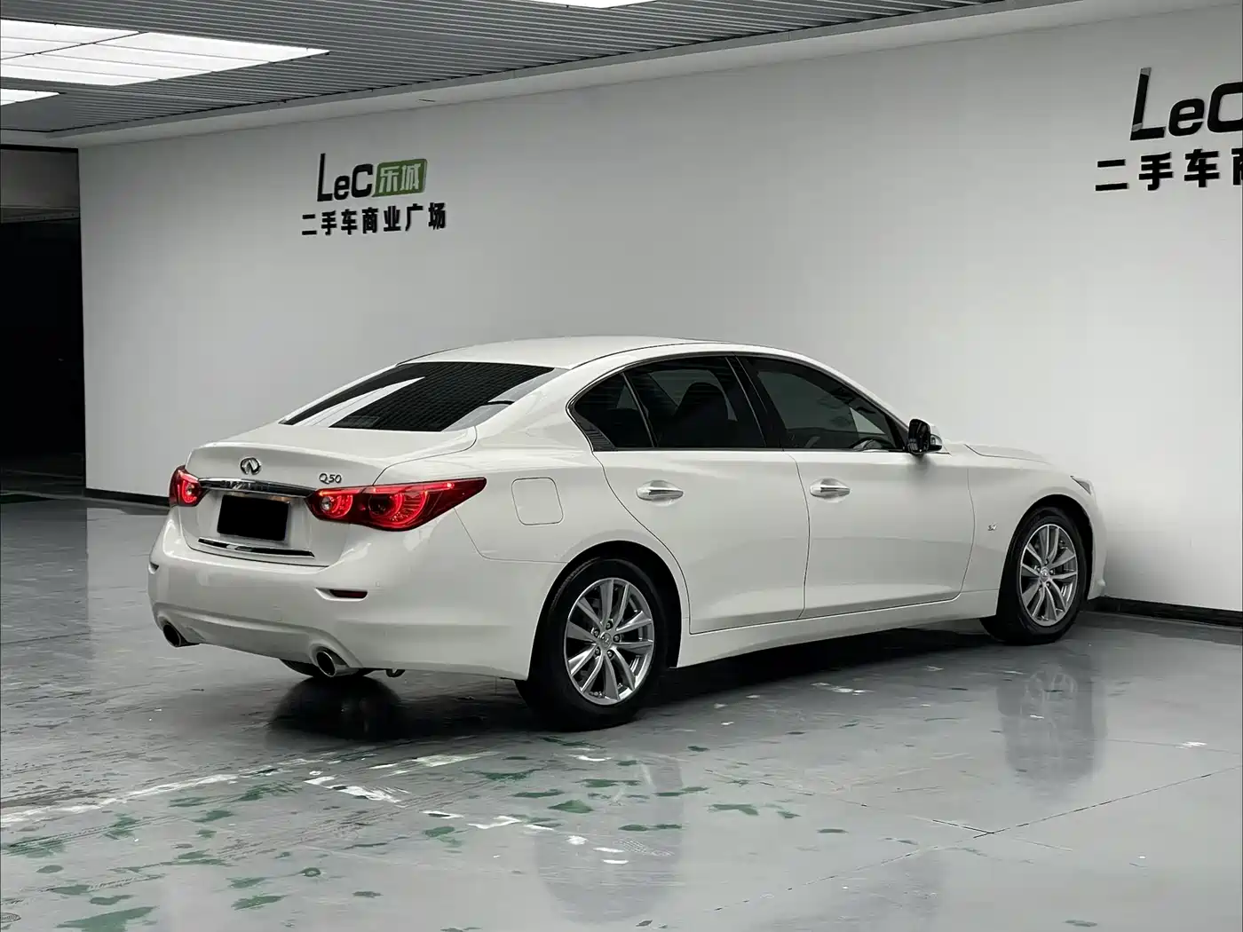 Infiniti Q50 2016 2014 3.7L Comfort Edition