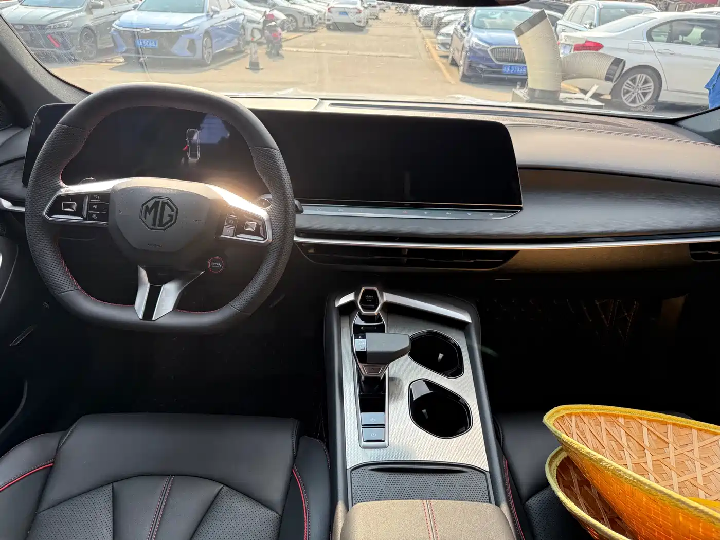 MG MG7 2025 2025 1.5T 300 DCT Luxury Edition