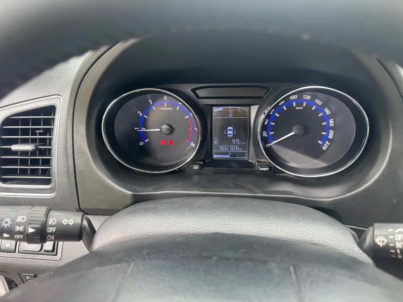 Dongfeng Fengxing Fengxing F600 2017 2016 F600L 1.5T Premium