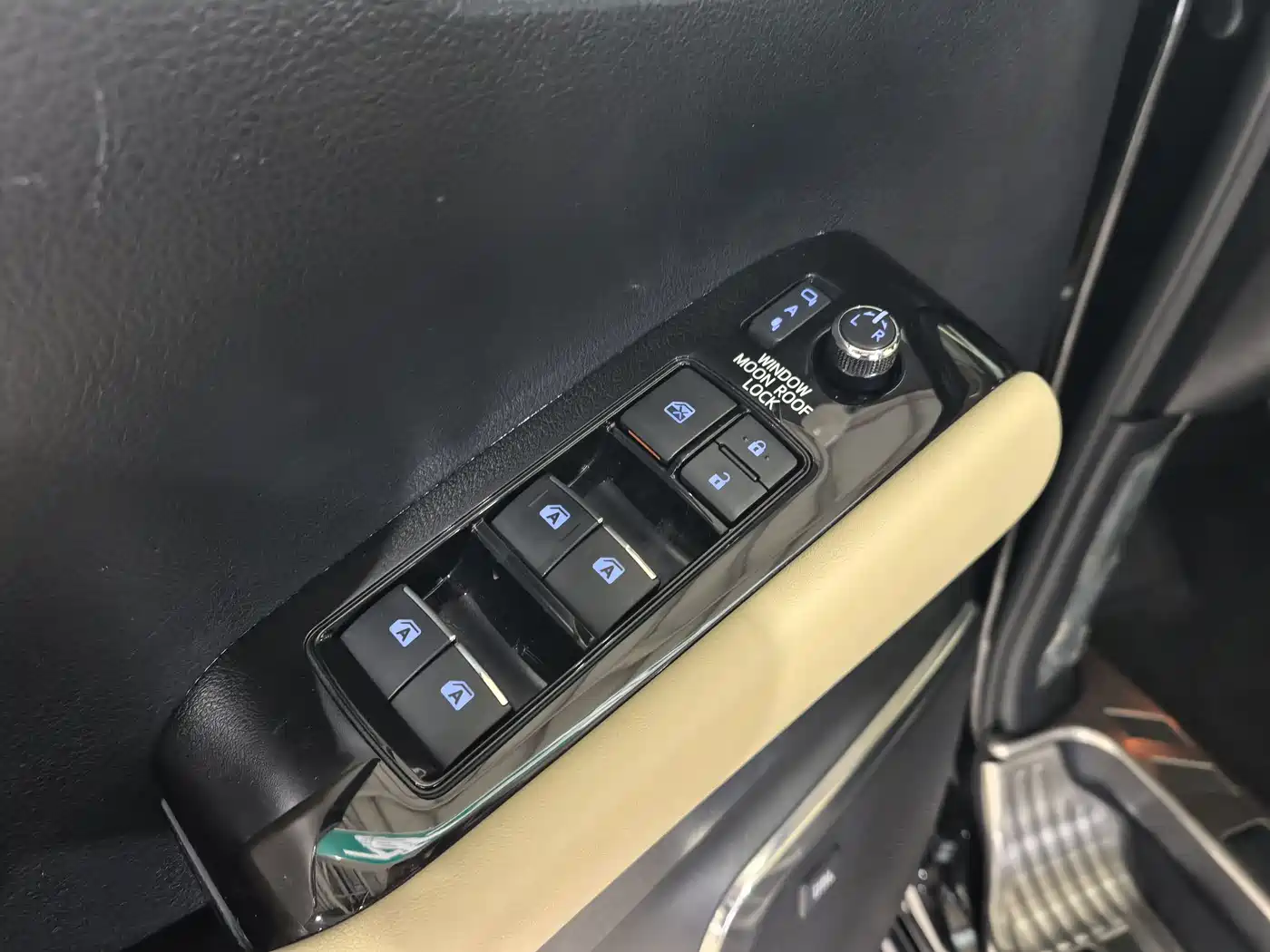 Toyota Alphard 2018 Facelift 3.5L Premium Edition фото 5