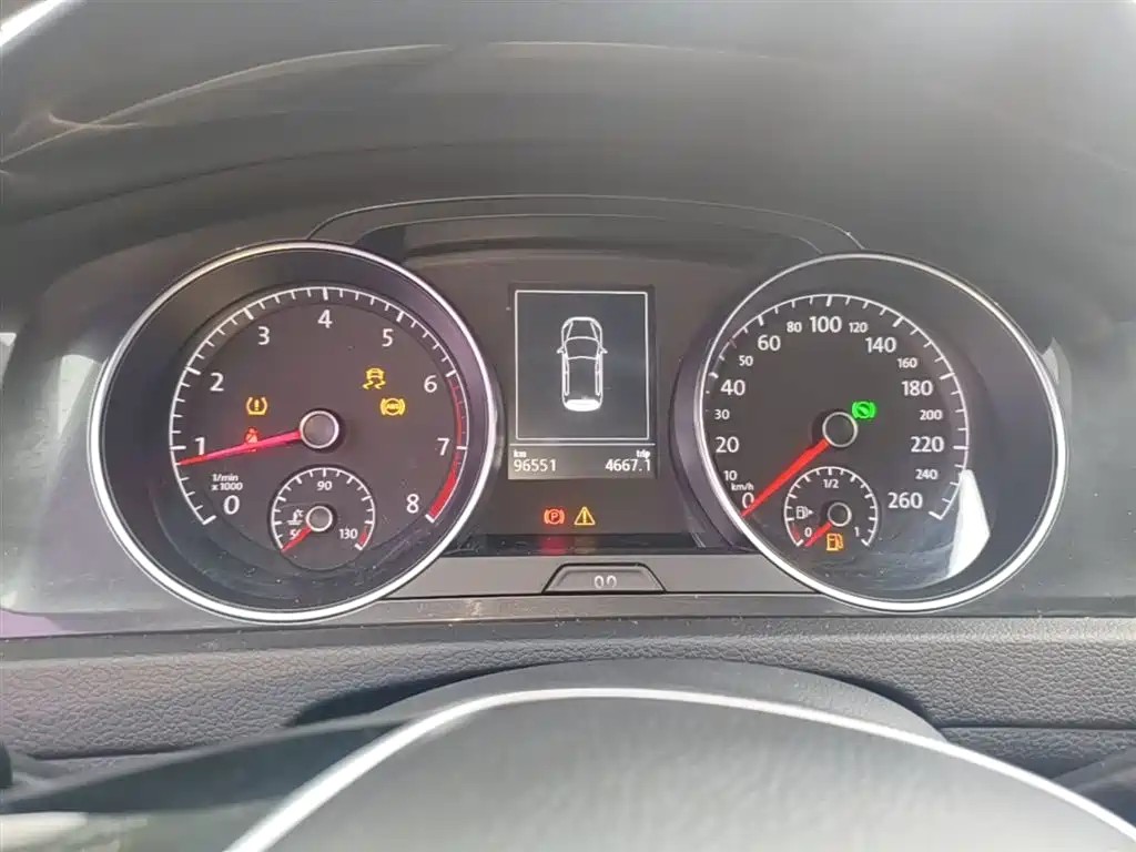 Volkswagen Golf 2016 1.6L Automatic Comfort фото 12