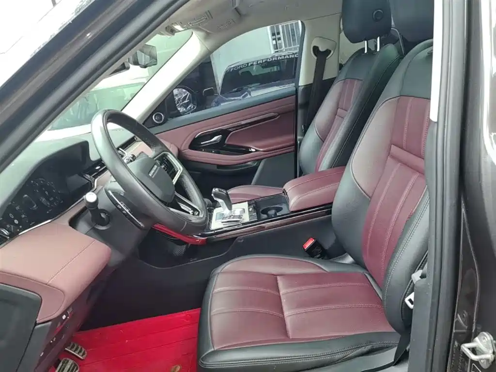 Land Rover Range Rover Evoque 2023 Range Rover Evoque L 249PS Luxury Edition фото 15