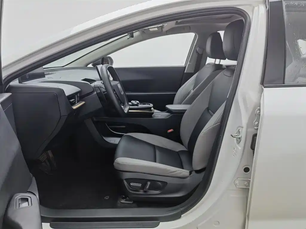 Toyota bZ3 2023 517km Elite PRO фото 10