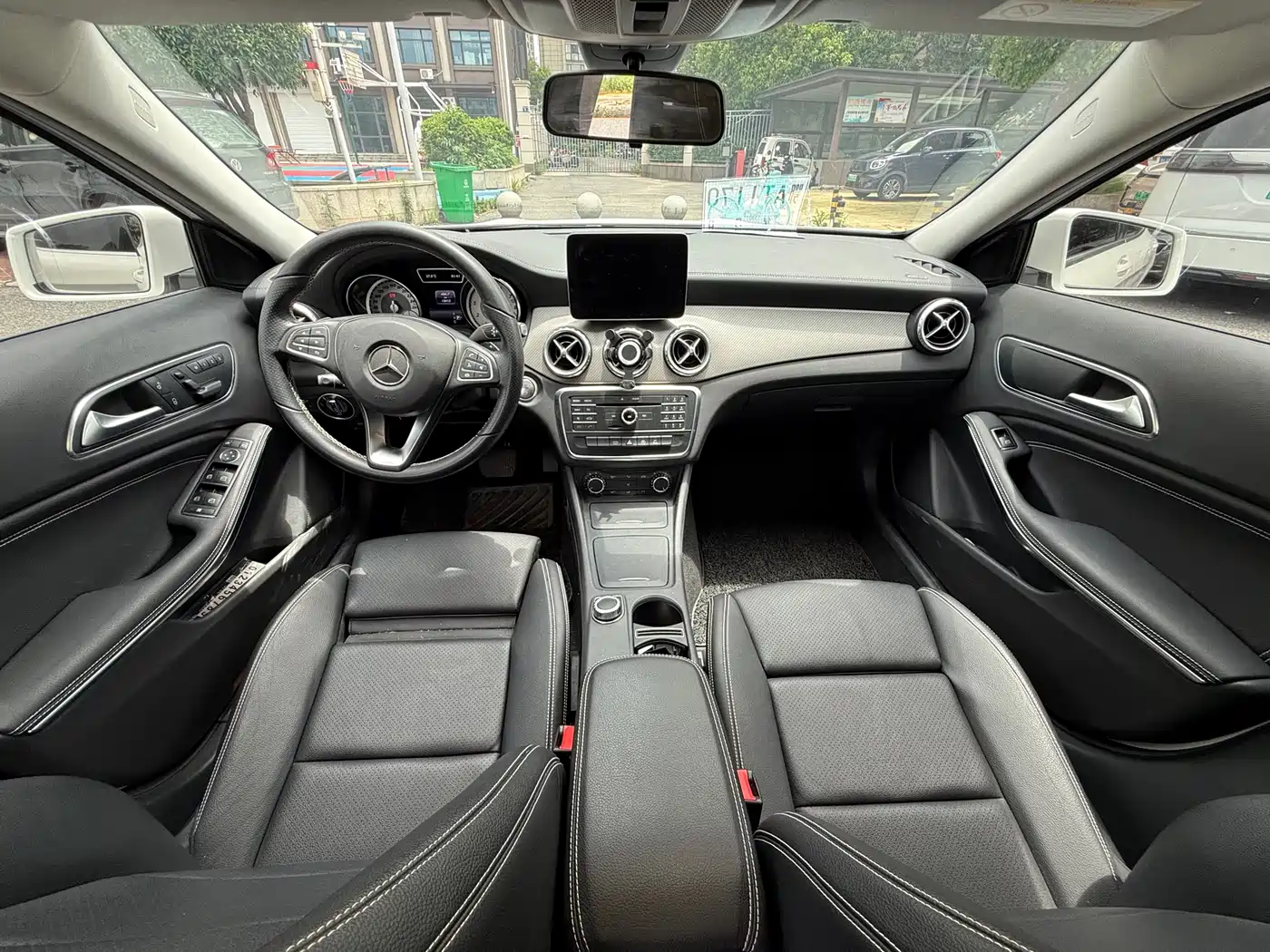 Mercedes-Benz GLA 2016 GLA 200 Dynamic фото 8