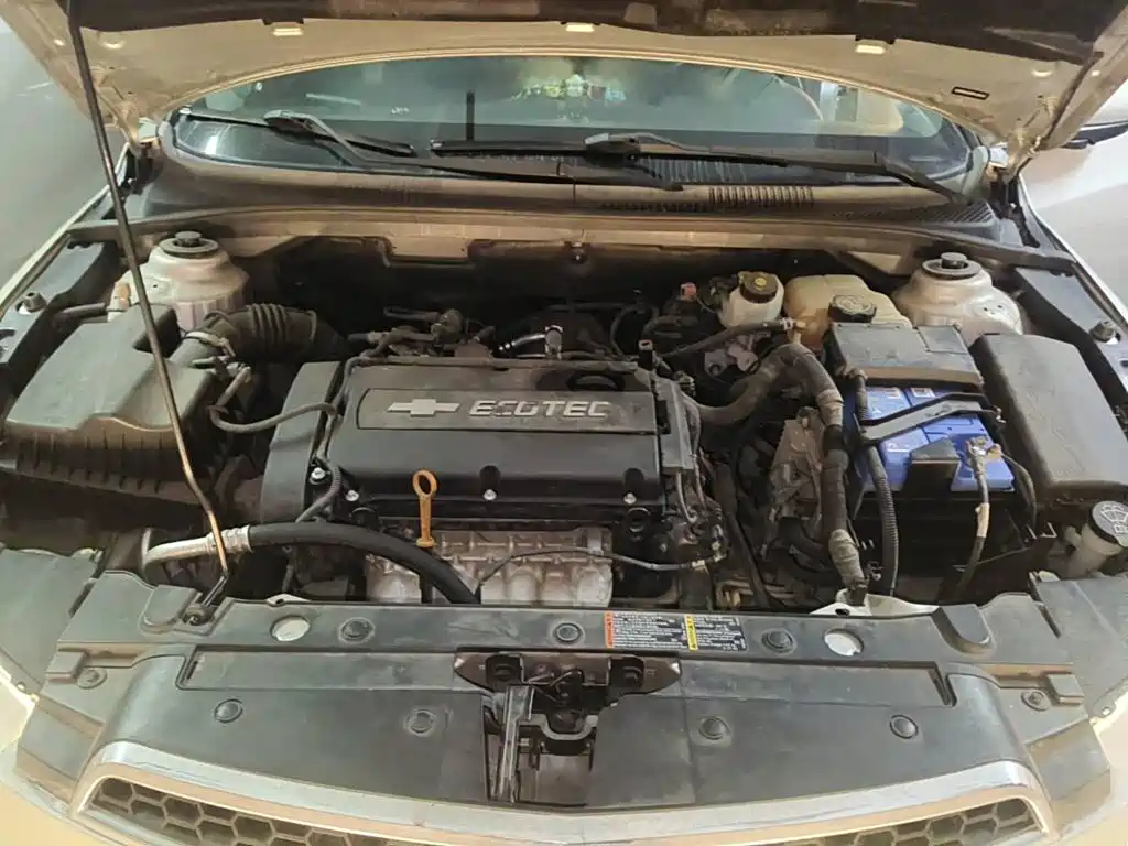 Photo 3 - Chevrolet Cruze