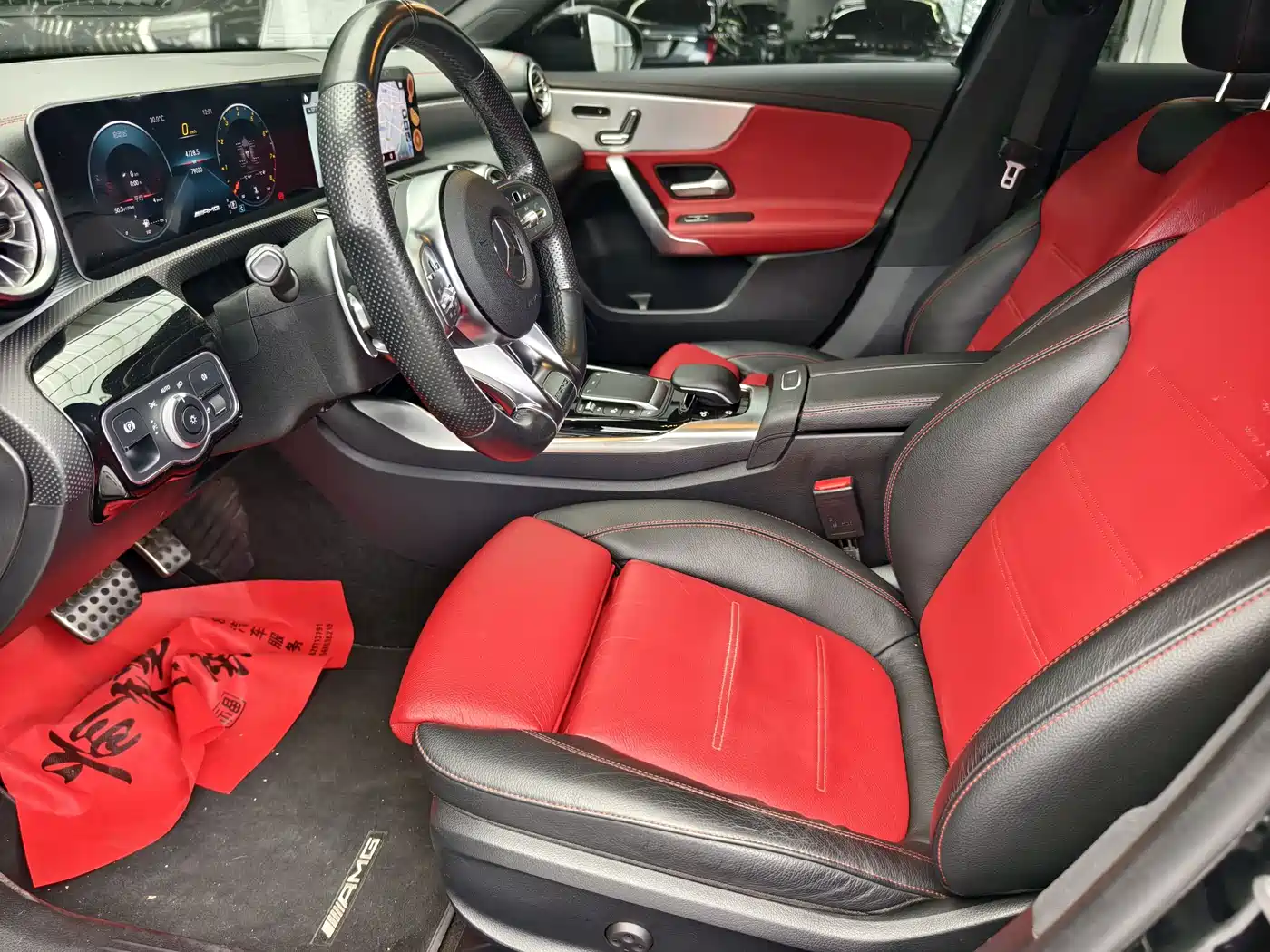 Mercedes-Benz A-Class AMG 2019 AMG A 35 L 4MATIC фото 6