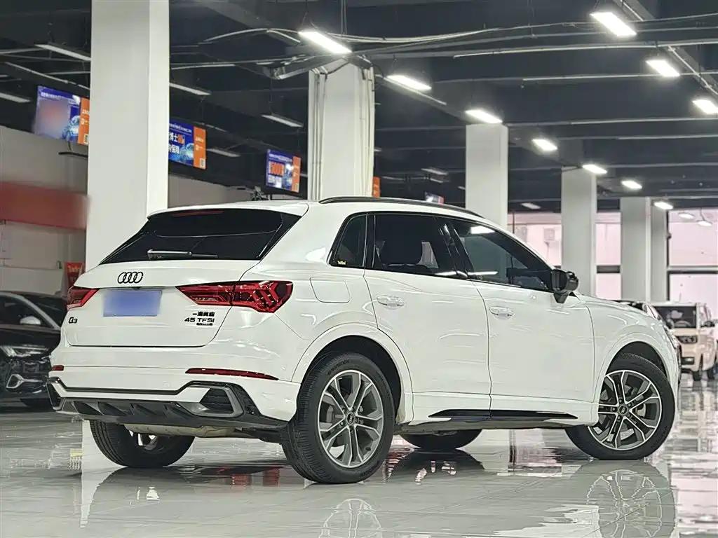 Audi Q3 2023 Facelift 45 TFSI quattro Fashion Dynamic фото 4
